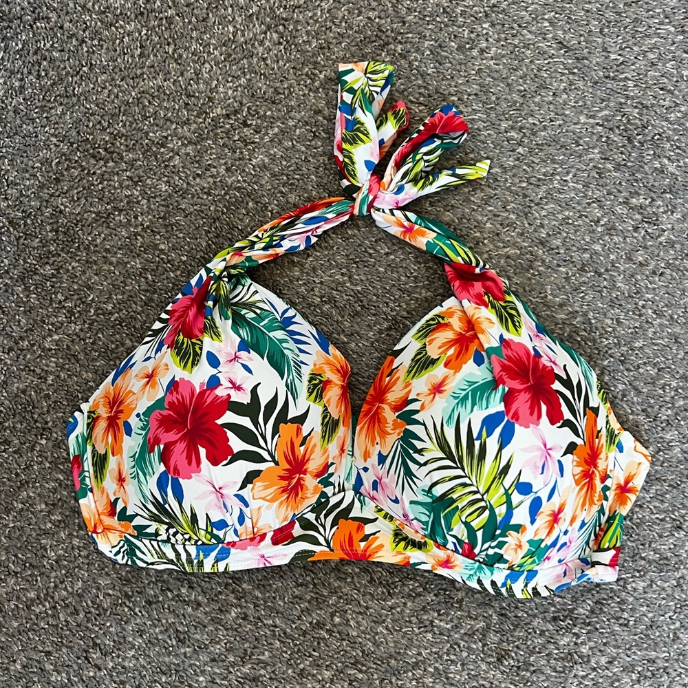 Halter bikini top